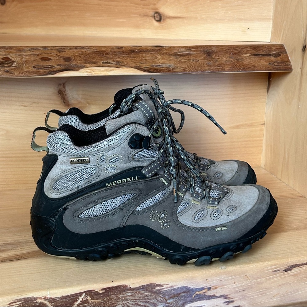 Merrell Gray and Black Hiking Boot - Picture 4 of 11